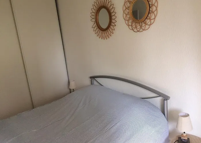 3 Pieces Avec Terrasse, Parking Proche - Fr-1-712-86 Apartment