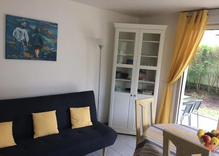 3 Pieces Avec Terrasse, Parking Proche - Fr-1-712-86 Lejlighed *